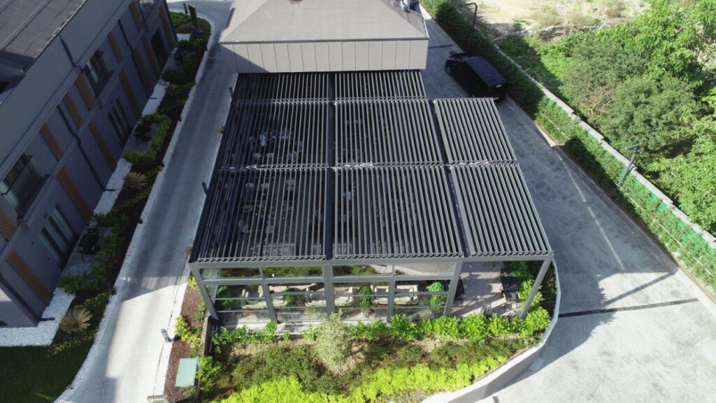 Skylounge Bioclimatic Pergola Menalo Suites Hotel (14)