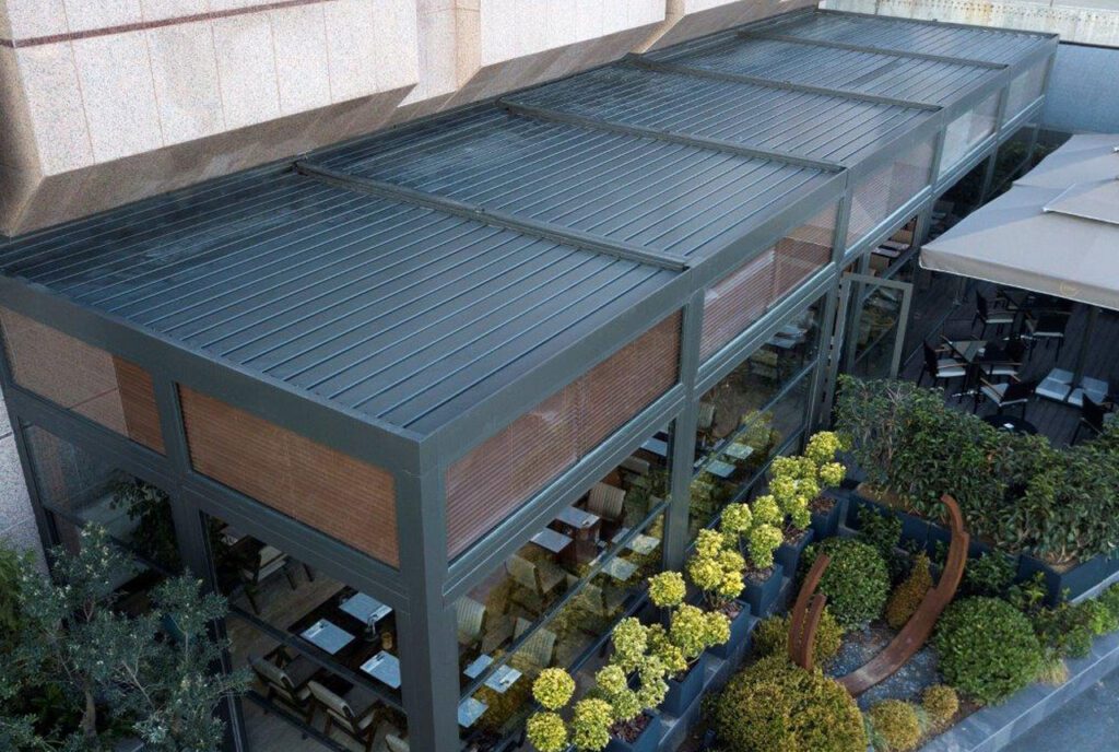 The Maslak Hilton Hotel Skylounge Bioclimatic Pergola (6)